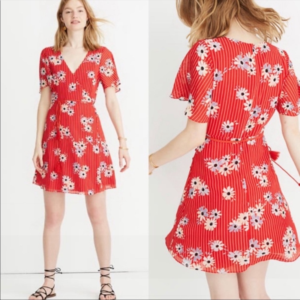 Madewell Button Wrap Dress in Daisy Society